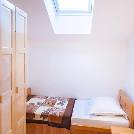 Two-bedroom In Apartman Srima