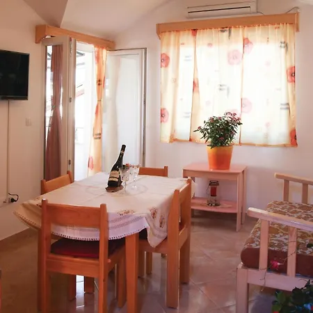 Two-bedroom In Apartman