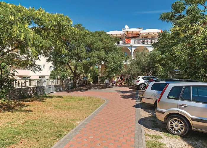 Apartamento Two-bedroom In Srima