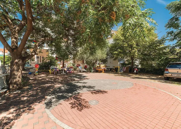 Two-bedroom In Apartamento *